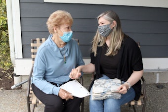 caption: Betty Jones and her daughter Elizabeth Burns