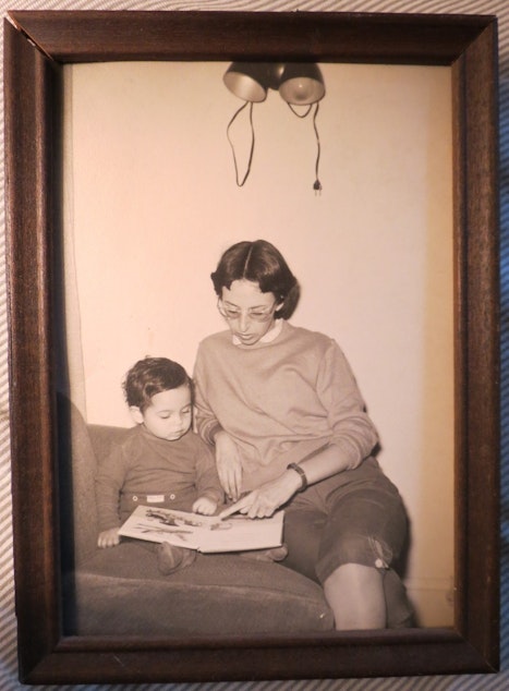 caption: Beth Bentley with her son, Sean Bentley.