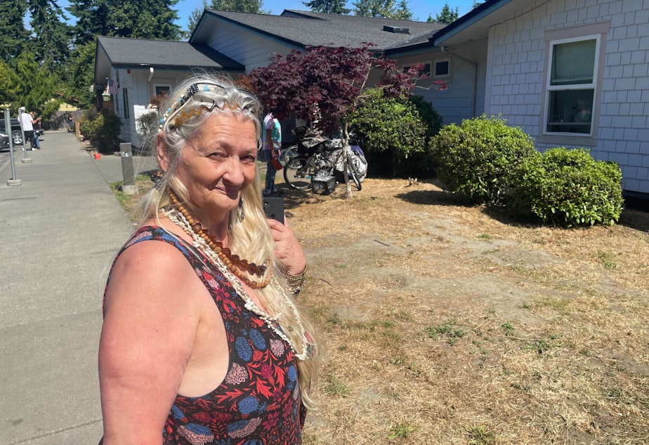 caption: Alice Robbins and her husband moved to Serenity House 2 months ago, after their landlord sold their rental home.