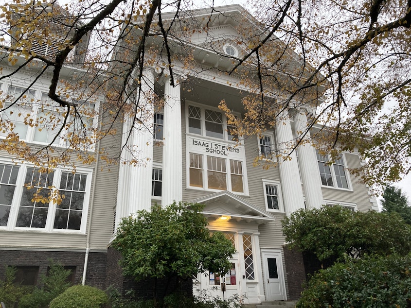 caption: Stevens Elementary School in Seattle's Capitol Hill neighborhood.