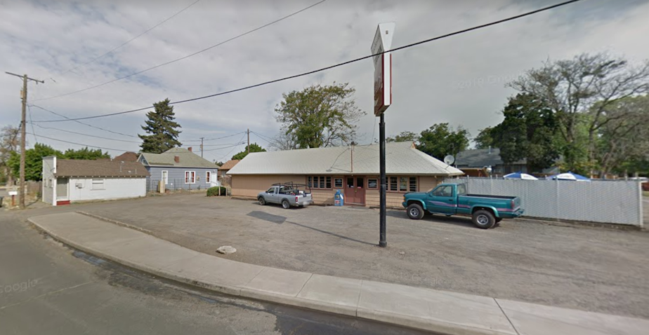 caption: The Border Tavern in Walla Walla, Washington.